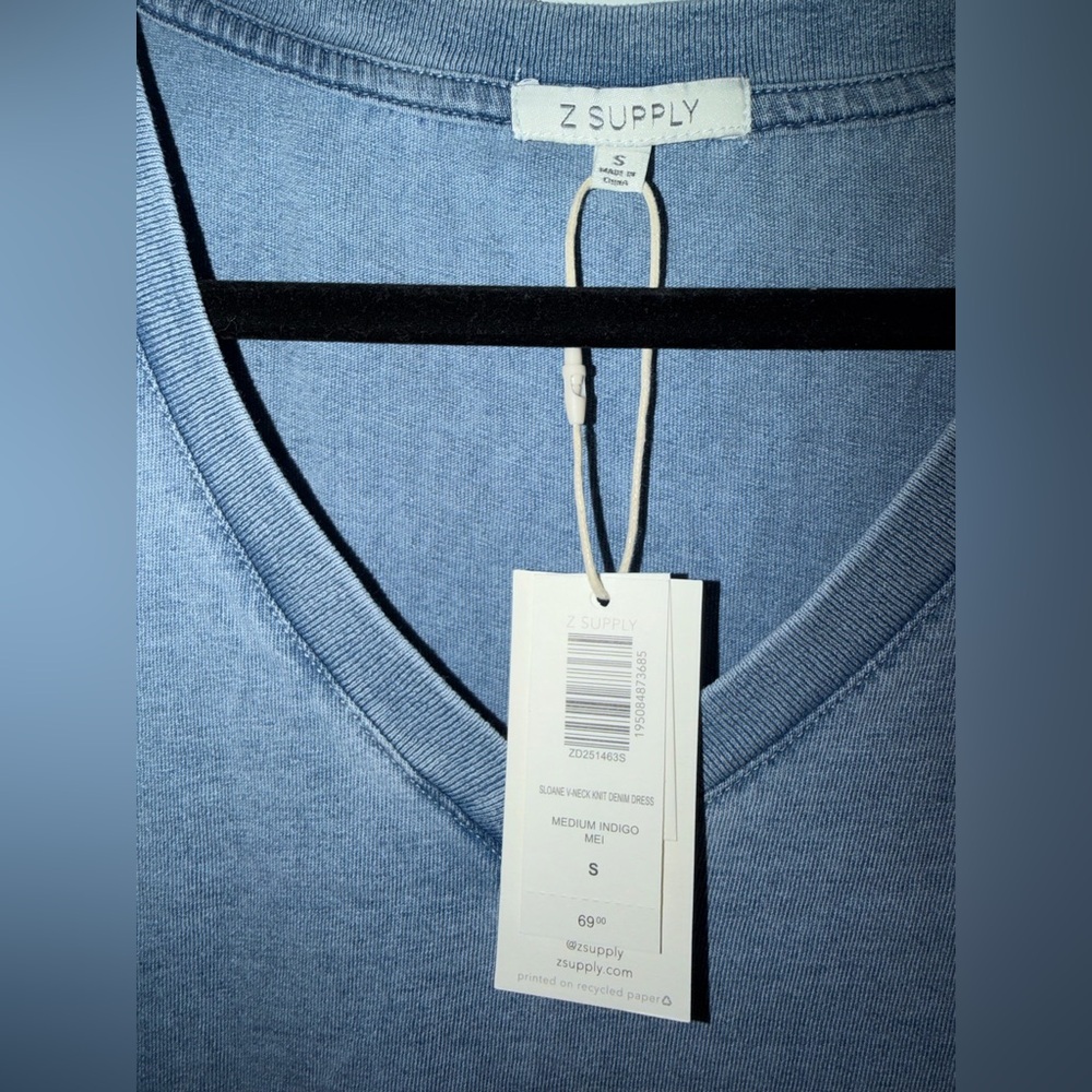 Z Supply Medium Indigo V-Neck Top - Picture 3 of 6